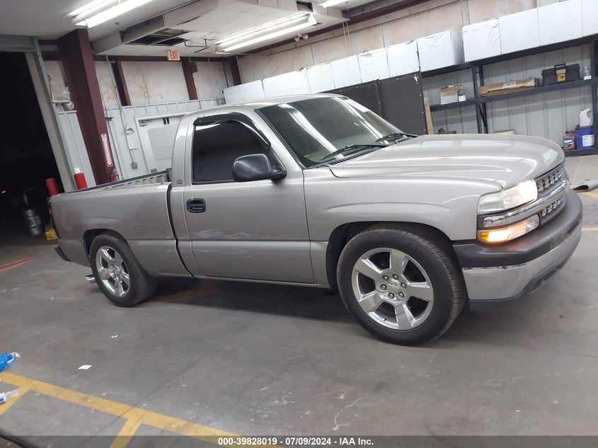 1999 Chevrolet Silverado C1500 VIN: 1GCEC14V6XZ130489 Lot: 39828019