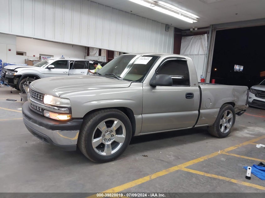 1999 Chevrolet Silverado C1500 VIN: 1GCEC14V6XZ130489 Lot: 39828019