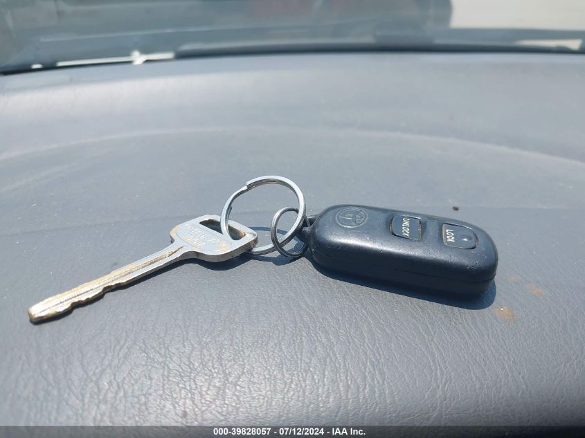 2002 Toyota Sienna Ce VIN: 4T3ZF19C62U469813 Lot: 39828057