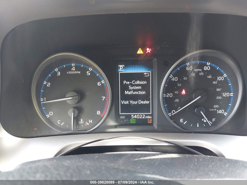 2018 TOYOTA RAV4 LE - JTMZFREV1JJ728128