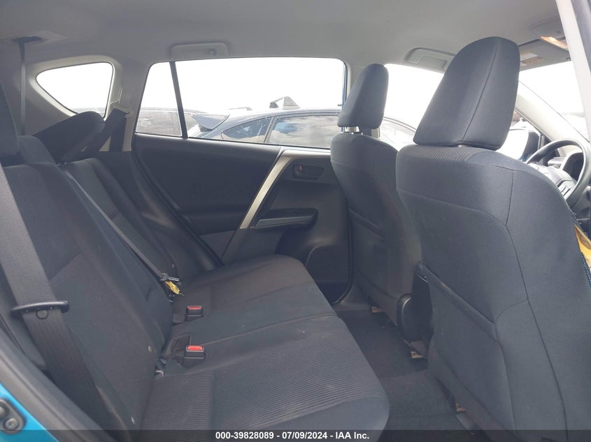 2018 TOYOTA RAV4 LE - JTMZFREV1JJ728128