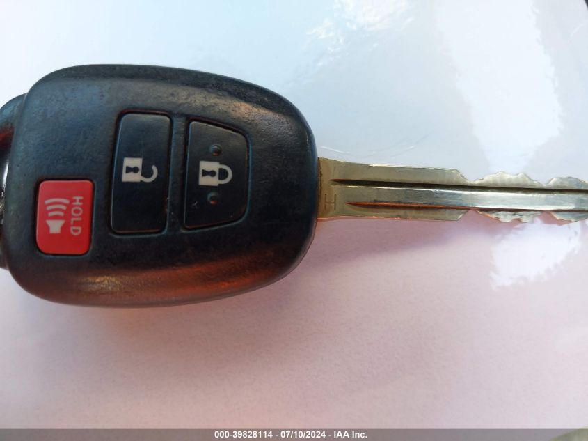 2015 Toyota Highlander Le V6 VIN: 5TDBKRFH9FS204211 Lot: 39828114