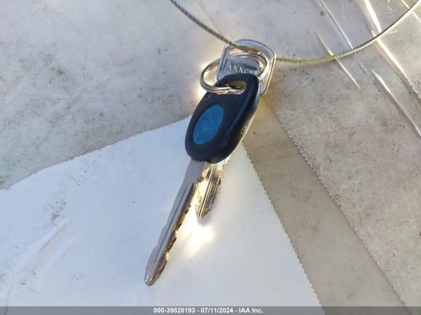 1998 Chevrolet Malibu VIN: 1G1ND52M4W6235622 Lot: 39828193