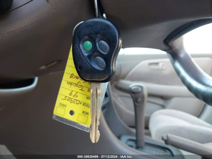 1999 Toyota Camry Le VIN: JT2BG28K2X0303905 Lot: 39828499