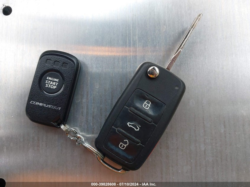 2014 VOLKSWAGEN EOS KOMFORT/SPORT - WVWBW8AH0EV001203