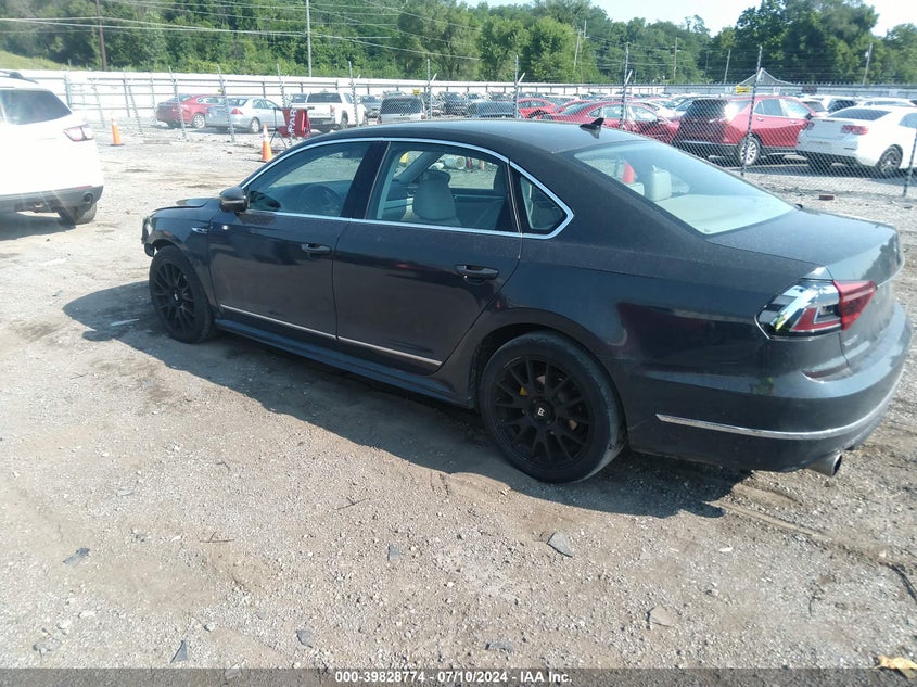 VIN 1VWDT7A3XHC068212 2017 VOLKSWAGEN PASSAT R-LINE