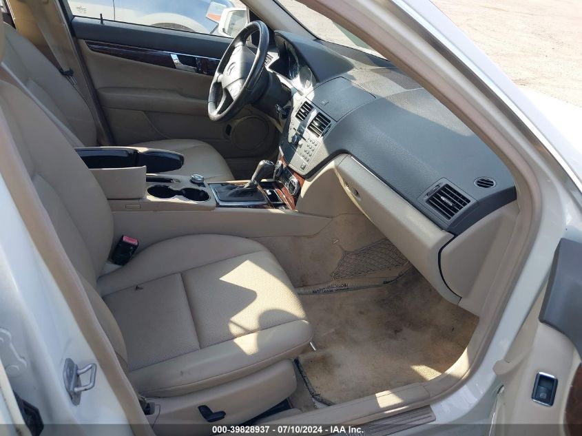 WDDGF8BB5AR105727 2010 Mercedes-Benz C 300 Luxury 4Matic/Sport 4Matic