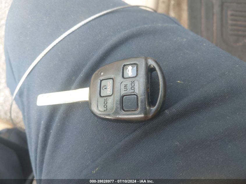 2003 Lexus Es 300 VIN: JTHBF30G736003113 Lot: 39828977