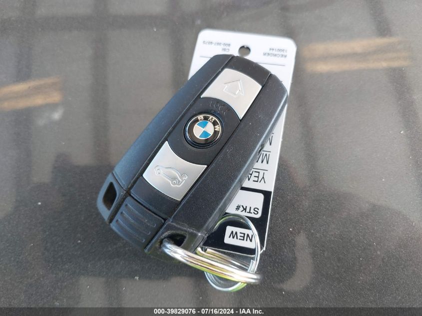 2015 BMW X1 xDrive28I VIN: WBAVL1C51FVY35740 Lot: 39829076