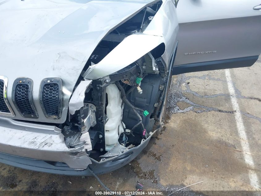 2016 Jeep Cherokee Latitude VIN: 1C4PJLCBXGW302607 Lot: 39829110