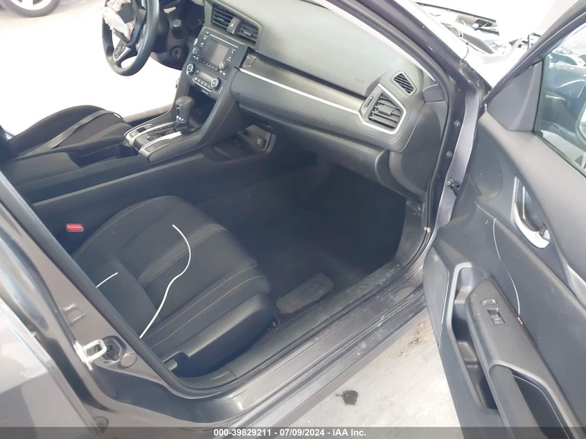 VIN 19XFC2F61KE032703 2019 HONDA CIVIC LX