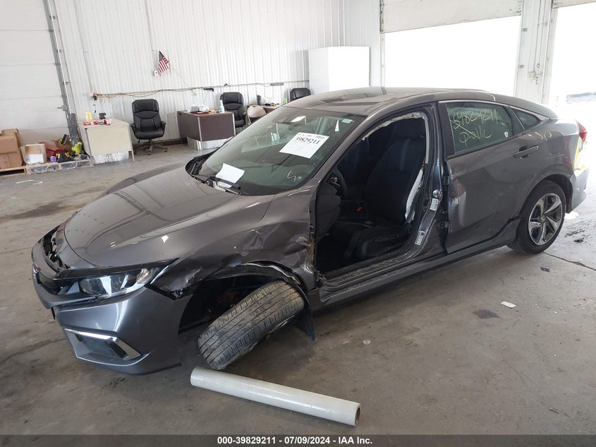VIN 19XFC2F61KE032703 2019 HONDA CIVIC LX