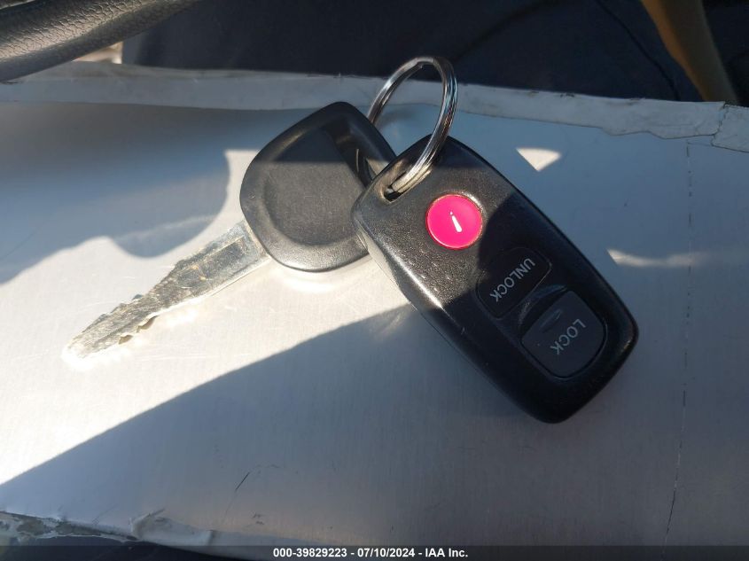 2004 Mazda Mazda3 I VIN: JM1BK12F441188791 Lot: 39829223