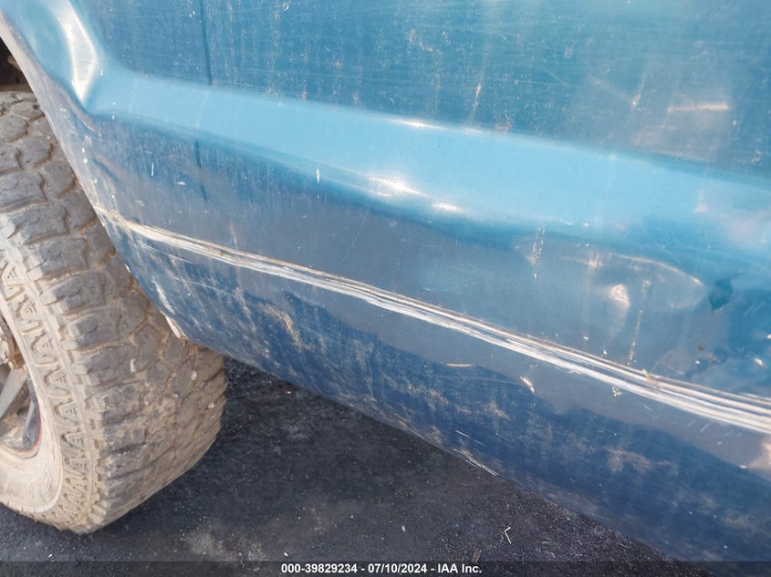 2002 Ford F-250 Lariat/Xl/Xlt VIN: 1FTNW21F42EB88367 Lot: 39829234