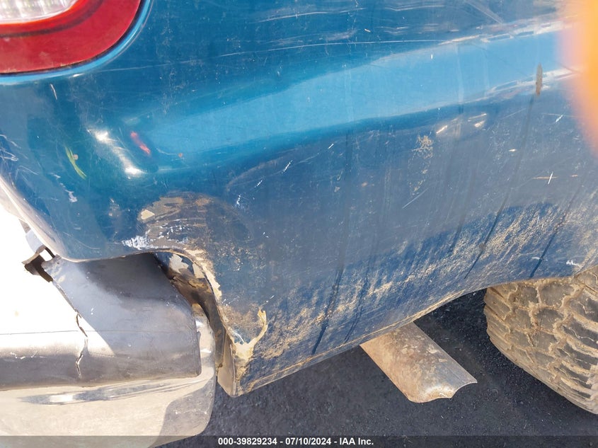 2002 Ford F-250 Lariat/Xl/Xlt VIN: 1FTNW21F42EB88367 Lot: 39829234