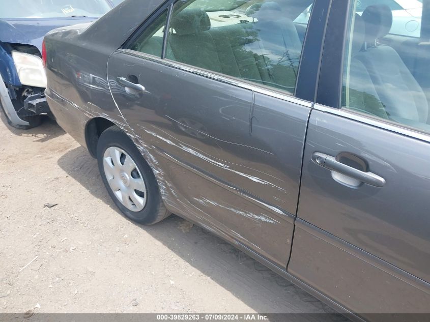 2004 Toyota Camry Le VIN: 4T1BE32K74U857145 Lot: 39829263