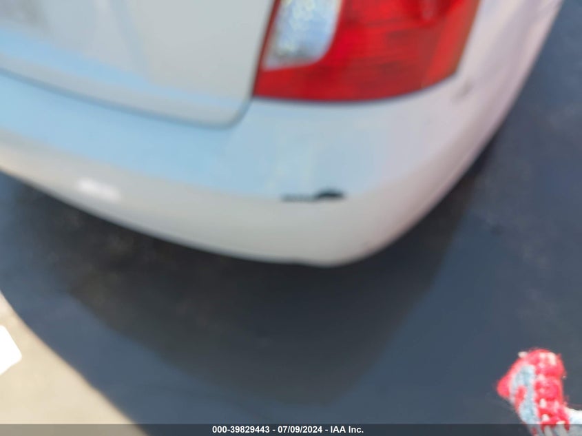 2010 Hyundai Accent Gls VIN: KMHCN4ACXAU416058 Lot: 39829443