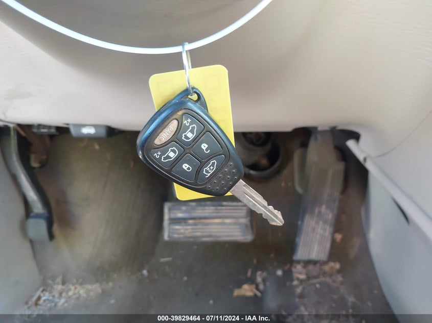 2007 Chrysler Town & Country Touring VIN: 2A4GP54L57R295411 Lot: 39829464