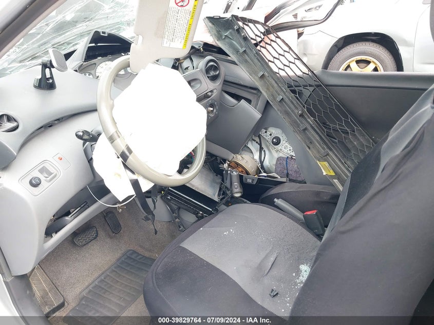 2003 Toyota Echo VIN: JTDAT123930270776 Lot: 39829764