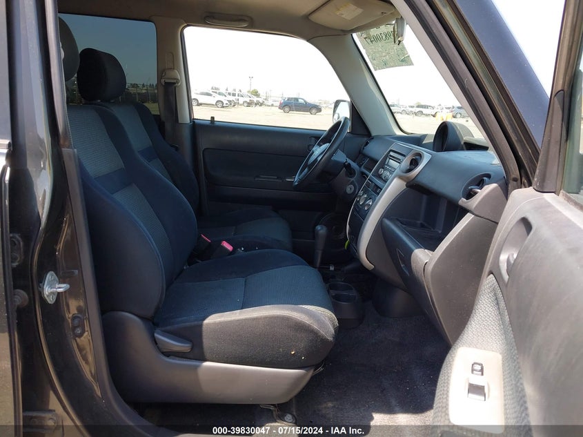 2006 Scion Xb VIN: KNDJN2A29E7059306 Lot: 39830047