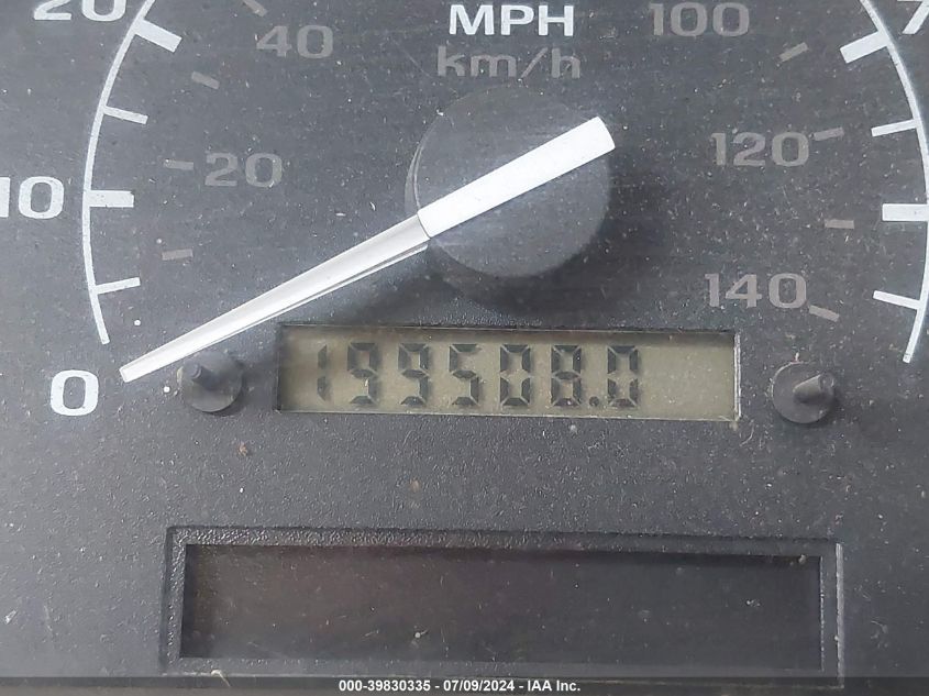 1996 Ford F350 VIN: 1FTJW36F0TEB17066 Lot: 39830335