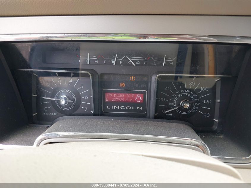 2007 Lincoln Navigator Ultimate VIN: 5LMFU27557LJ02858 Lot: 39830441