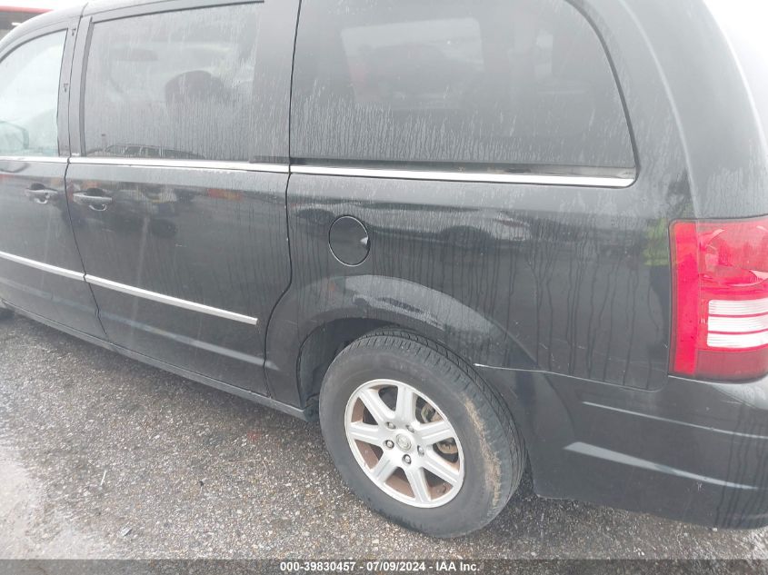 2010 Chrysler Town & Country Touring VIN: 2A4RR5D18AR440613 Lot: 39830457