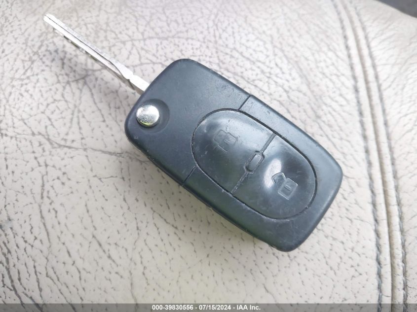 2001 Audi A4 2.8 VIN: WAUDH68D01A067811 Lot: 39830556