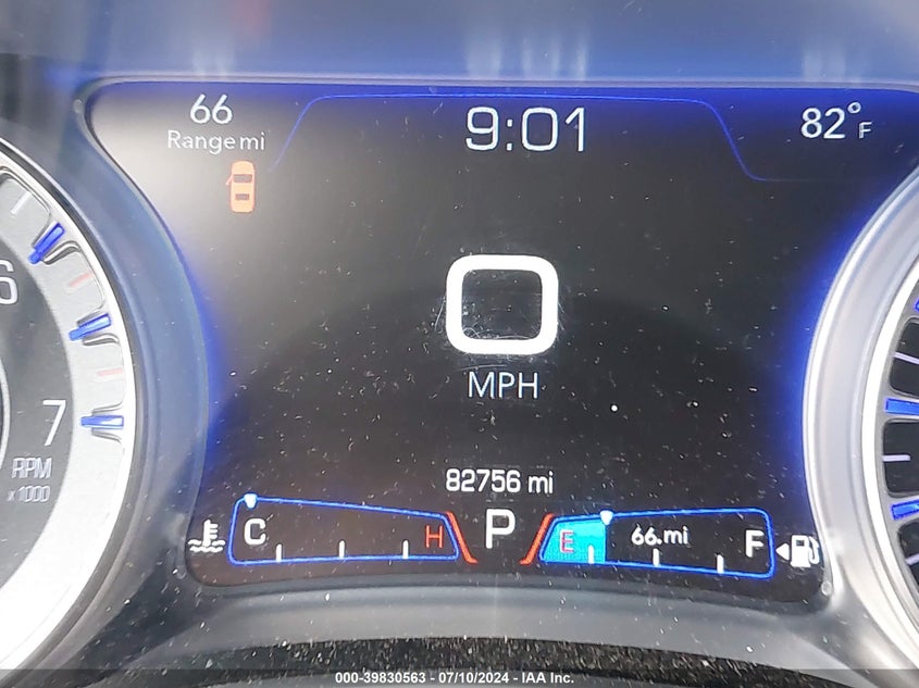 2018 Chrysler 300 Limited VIN: 2C3CCAKG4JH160405 Lot: 39830563