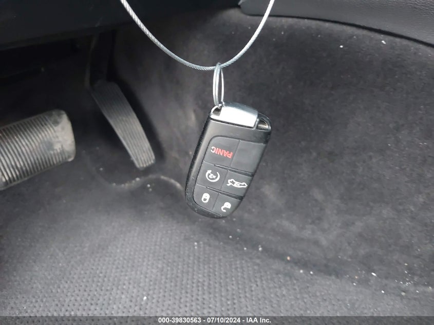 2018 Chrysler 300 Limited VIN: 2C3CCAKG4JH160405 Lot: 39830563