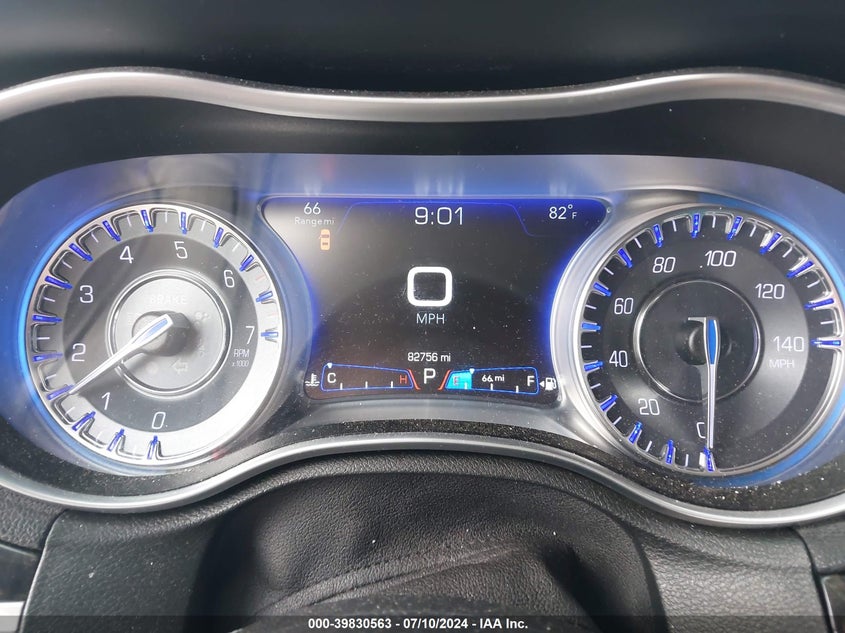 2018 Chrysler 300 Limited VIN: 2C3CCAKG4JH160405 Lot: 39830563