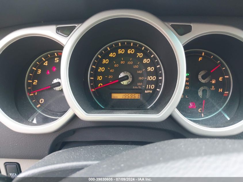 2004 Toyota 4Runner Limited V8 VIN: JTEBT17R140031236 Lot: 39830605