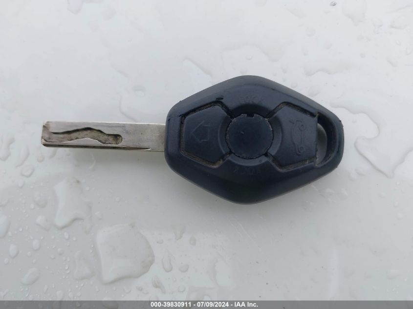 2003 BMW 325I I VIN: WBAET37433NJ33198 Lot: 39830911