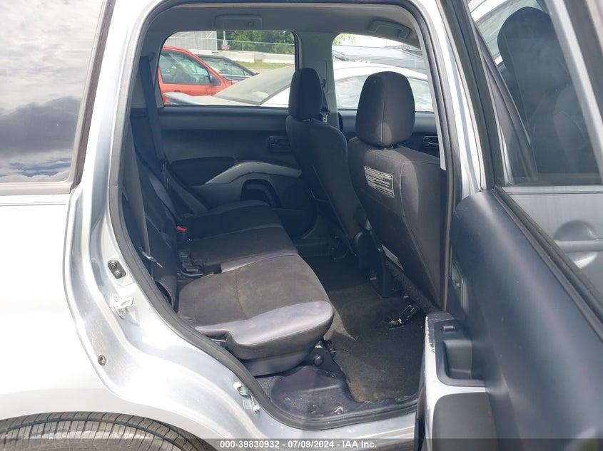 2008 Mitsubishi Outlander Es VIN: JA4LS21W88Z018401 Lot: 39830932