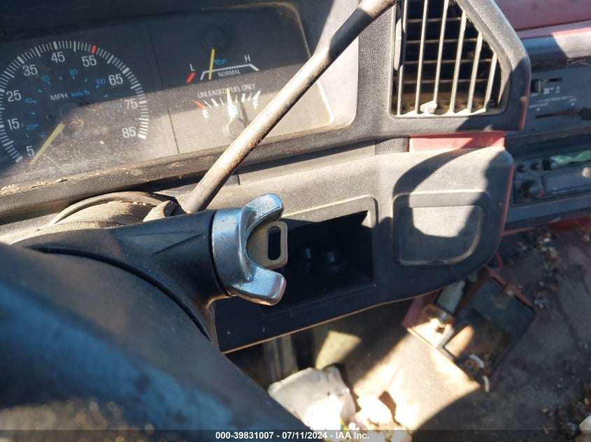 1987 Ford F250 VIN: 2FTEF25Y1HCA16596 Lot: 39831007