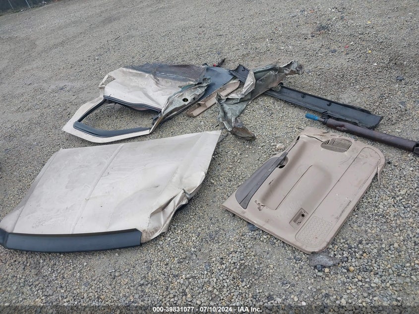 1999 Ford F-250 Lariat/Xl/Xlt VIN: 1FTNX21F0XED90501 Lot: 39831077