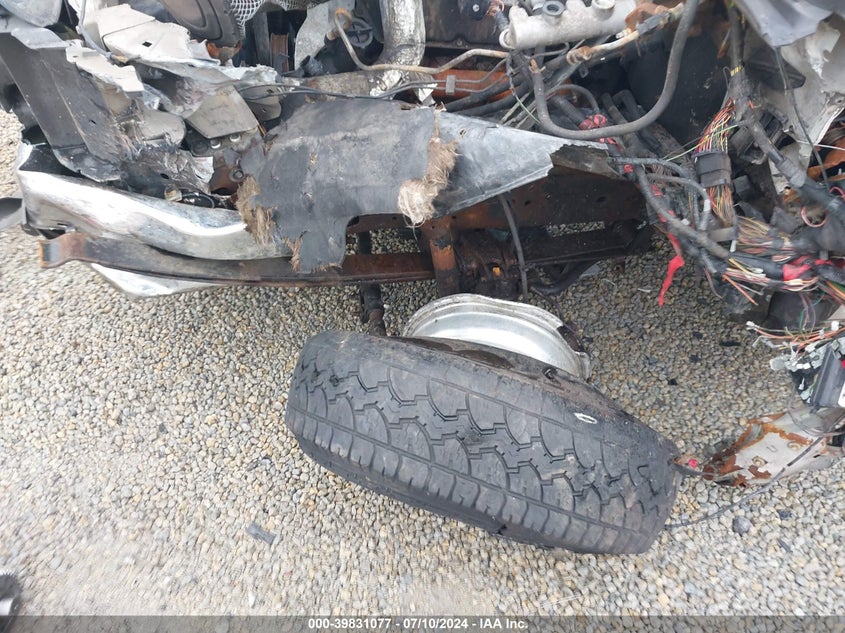 1999 Ford F-250 Lariat/Xl/Xlt VIN: 1FTNX21F0XED90501 Lot: 39831077