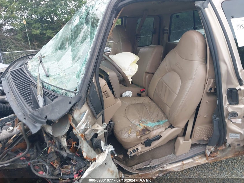 1999 Ford F-250 Lariat/Xl/Xlt VIN: 1FTNX21F0XED90501 Lot: 39831077