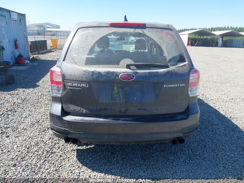 VIN JF2SJAAC2JG510462 2018 SUBARU FORESTER 2.5I