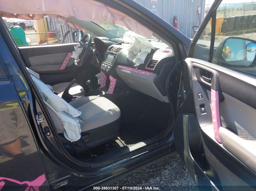 VIN JF2SJAAC2JG510462 2018 SUBARU FORESTER 2.5I