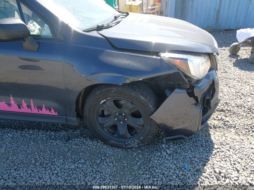 VIN JF2SJAAC2JG510462 2018 SUBARU FORESTER 2.5I