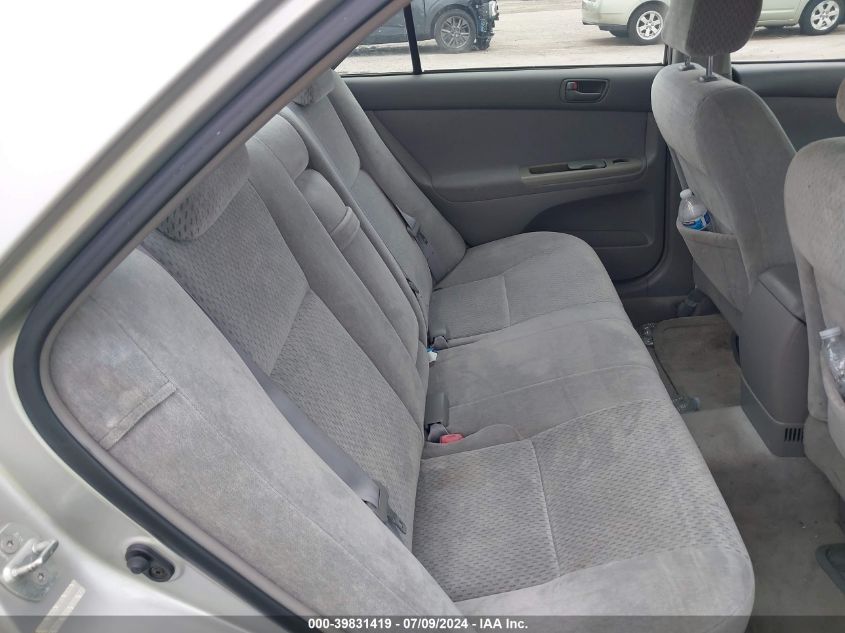 2004 Toyota Camry Le VIN: 4T1BE32K04U305602 Lot: 39831419