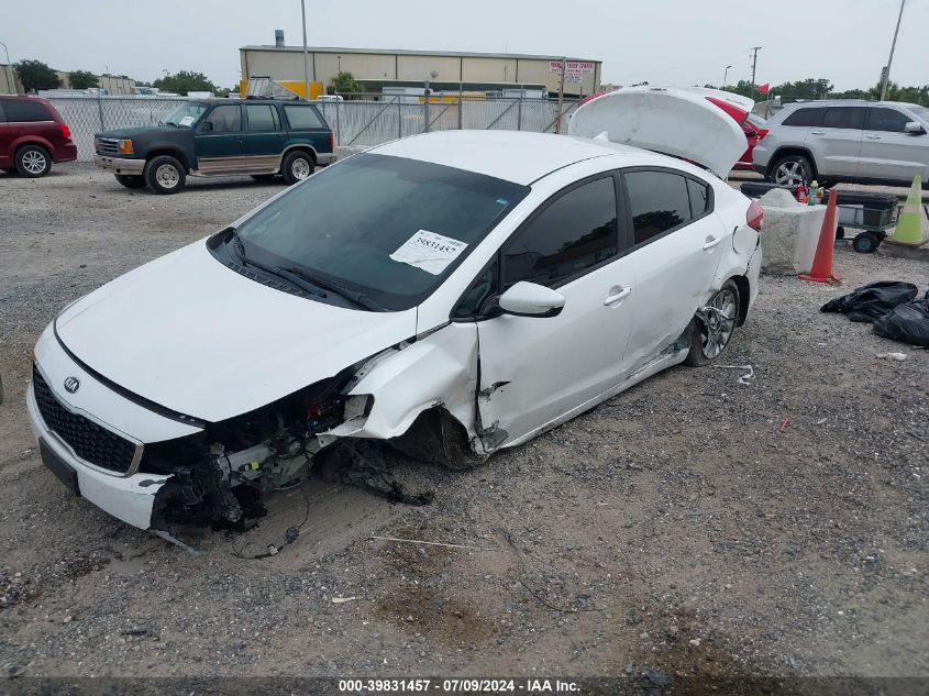 3KPFL4A76HE133062 2017 KIA FORTE - Image 2