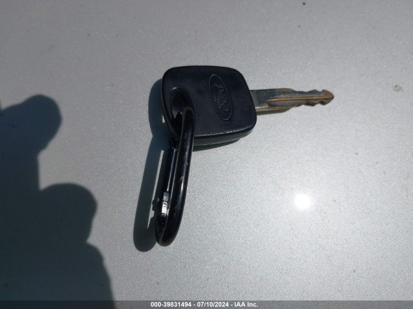 2002 Ford F-150 Xl/Xlt VIN: 2FTRF08WX2CA06592 Lot: 39831494