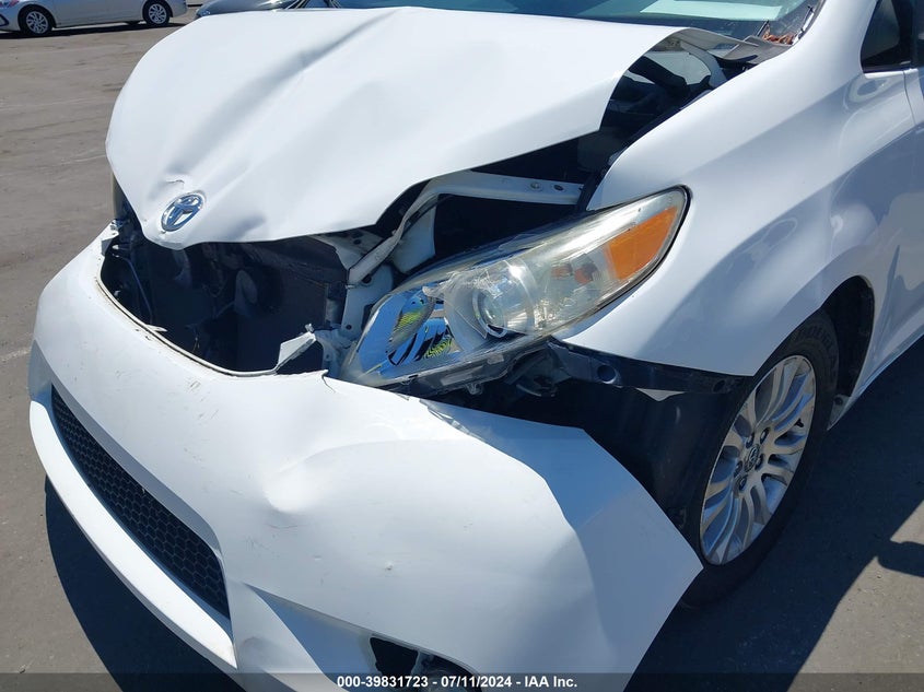 2011 Toyota Sienna Xle V6 VIN: 5TDYK3DC5BS115048 Lot: 39831723