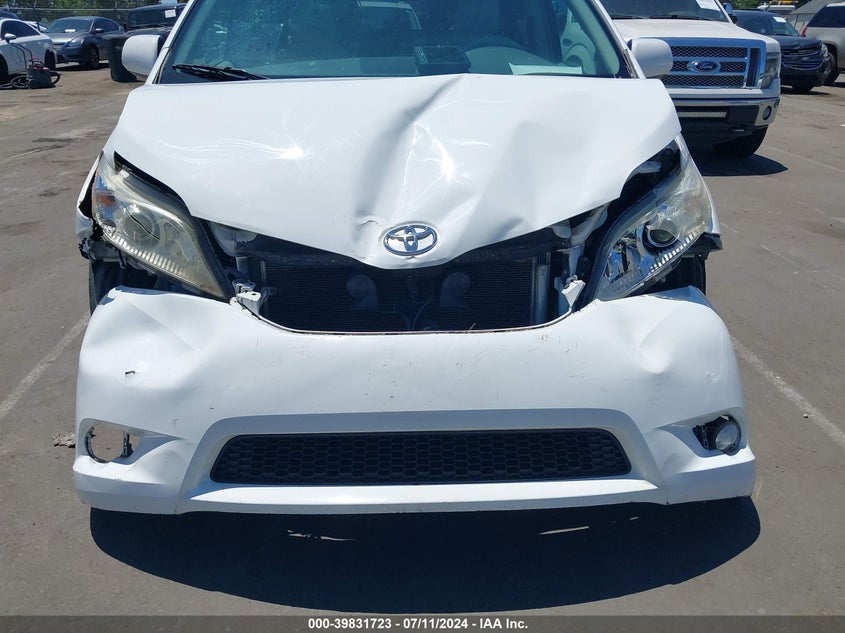 2011 Toyota Sienna Xle V6 VIN: 5TDYK3DC5BS115048 Lot: 39831723