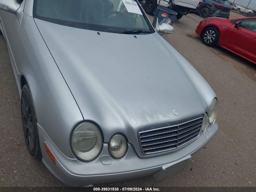 2002 Mercedes-Benz Clk 55 Amg VIN: WDBLK74G52T100067 Lot: 39831938