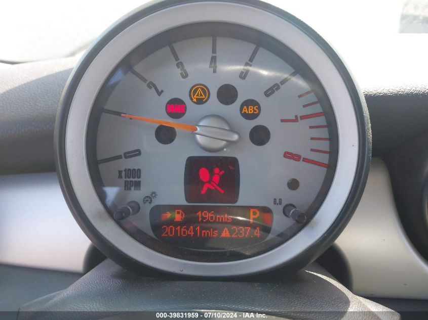 2008 Mini Cooper VIN: WMWMF33518TT62886 Lot: 39831959