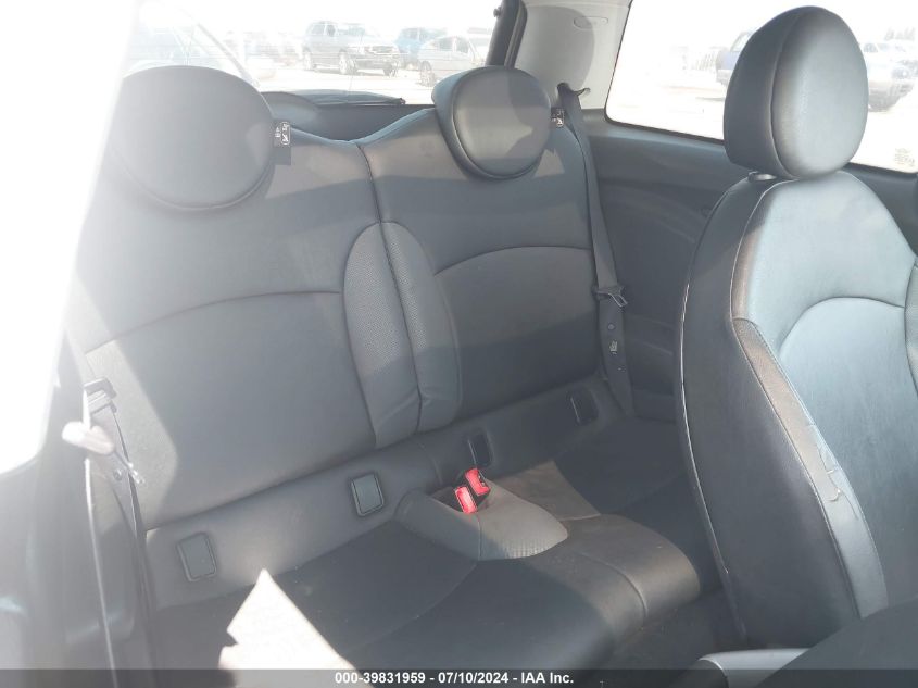 2008 Mini Cooper VIN: WMWMF33518TT62886 Lot: 39831959