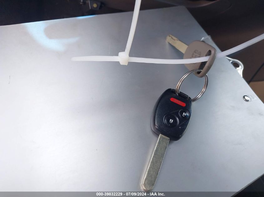 2006 Honda Pilot Lx VIN: 5FNYF28186B052044 Lot: 39832229